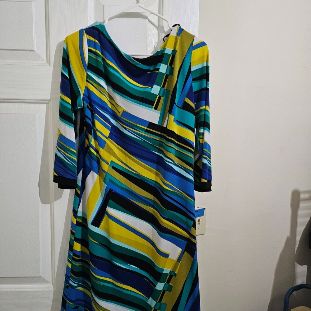 Calvin Klein Geometric Dress – 3/4 Sleeve, Stretch Knit, Bold & Flattering